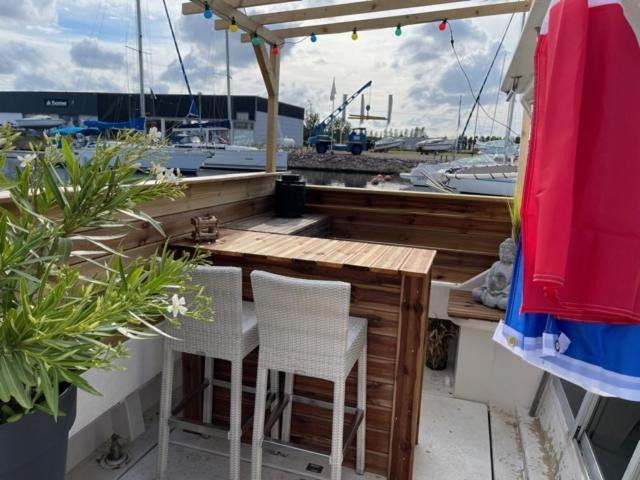 Exceptionnel bateau maison reine mathilde Ouistreham Extérieur photo
